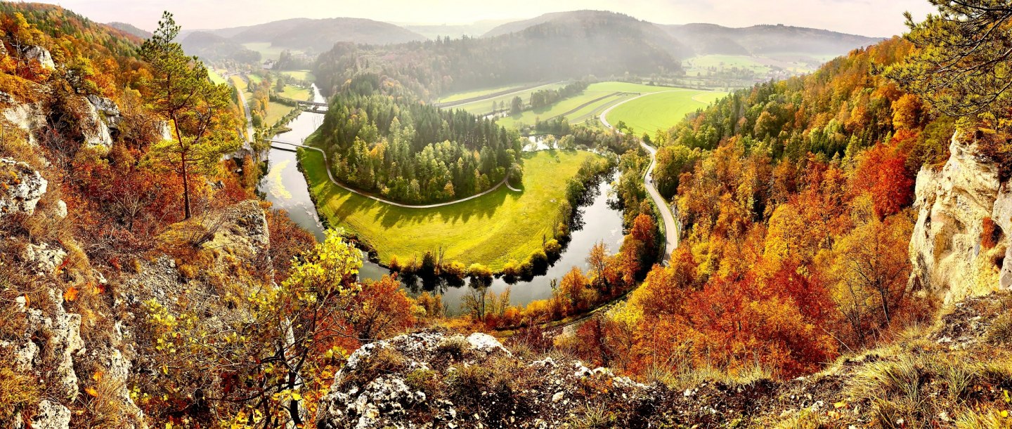 Herbstlandschaft an der Donau