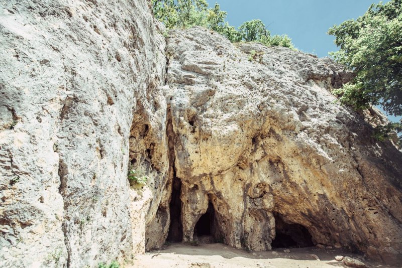 Die Höhlen am Rosenstein