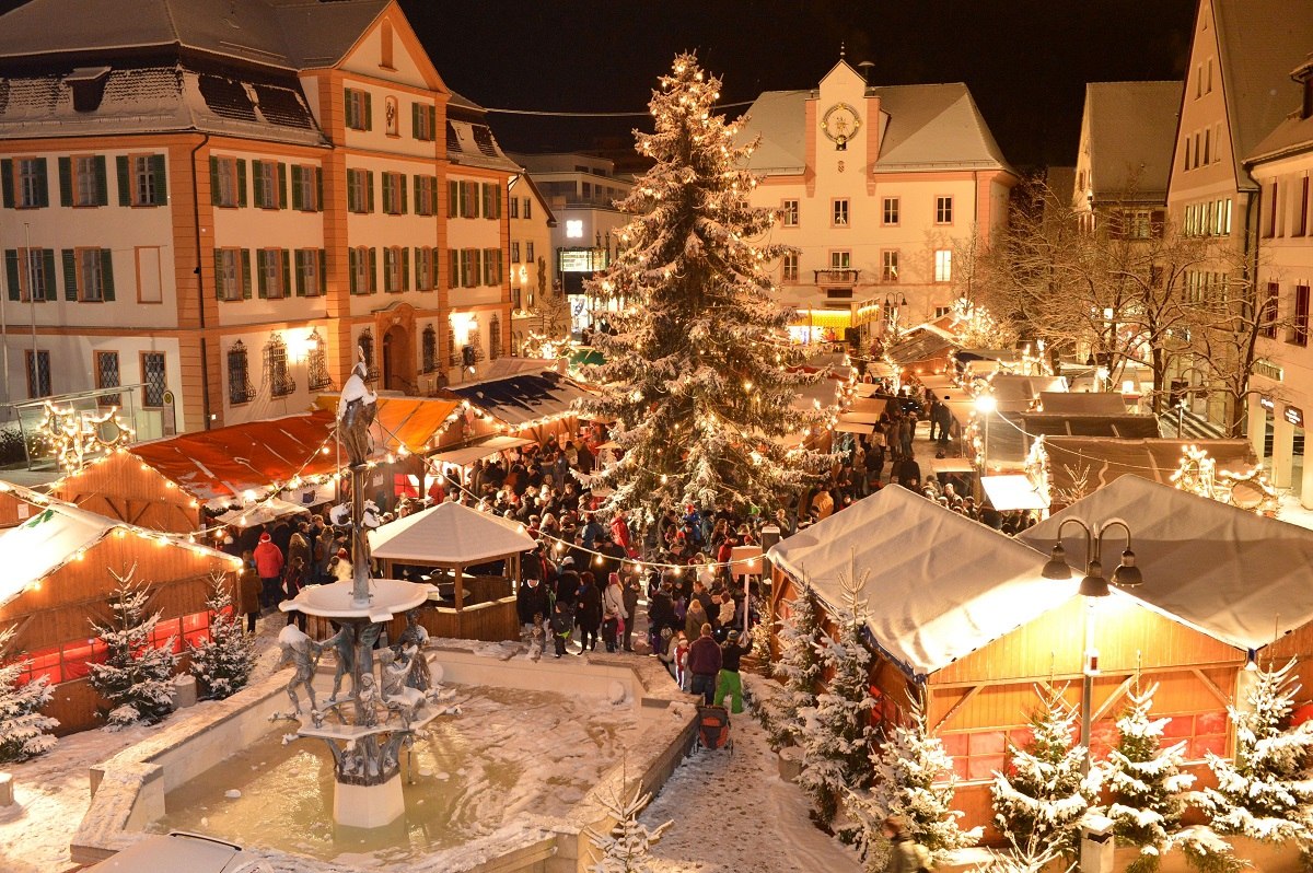 Weihnachtsmarkt auf dem Ehinger Marktplatz
